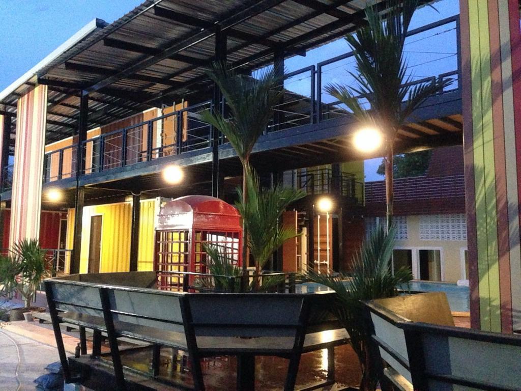 Retro Box Hotel Chumphon Exterior foto