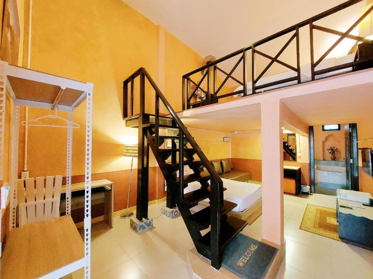 Retro Box Hotel Chumphon Exterior foto