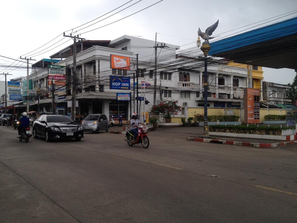 Retro Box Hotel Chumphon Exterior foto