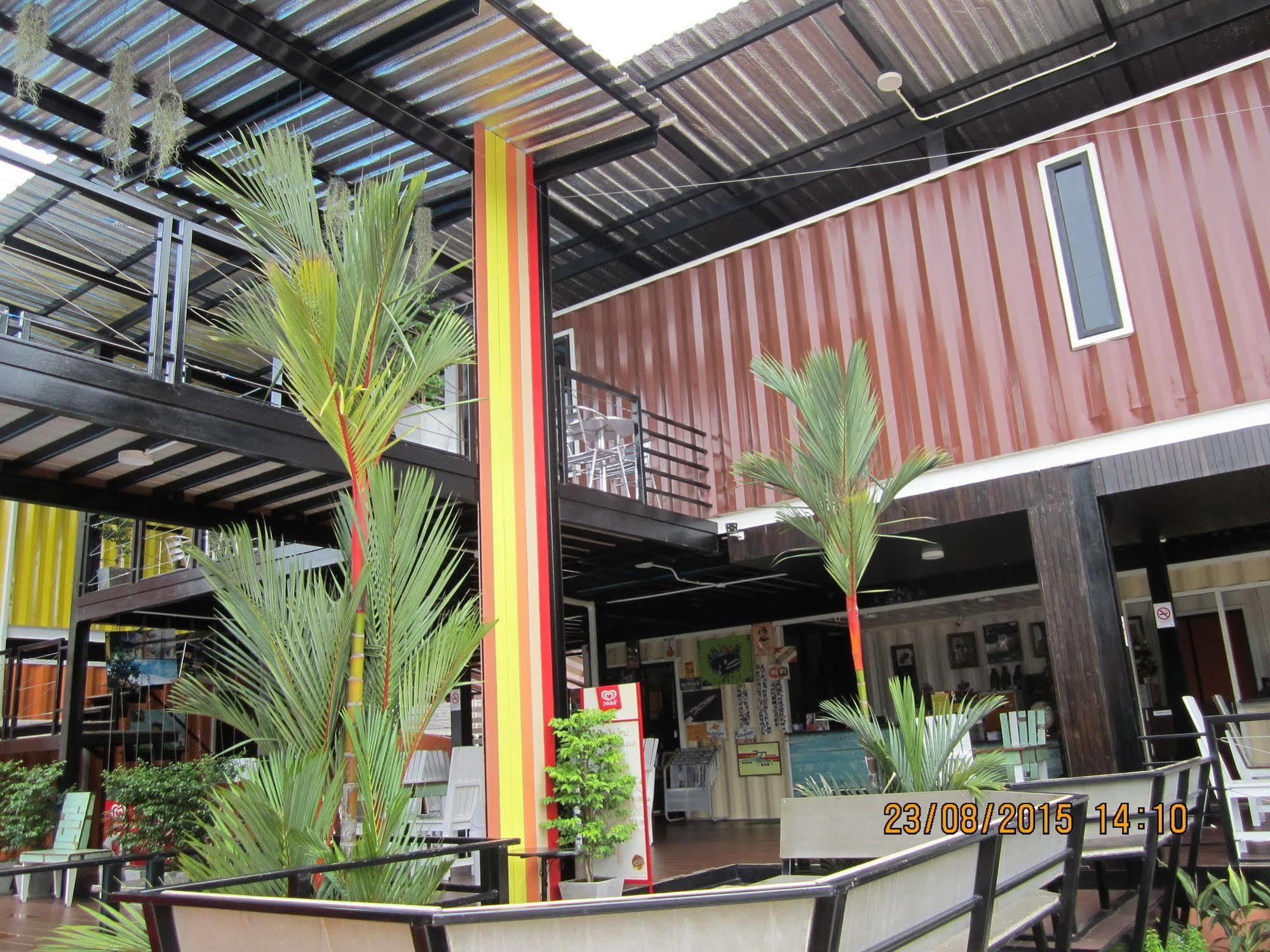 Retro Box Hotel Chumphon Exterior foto